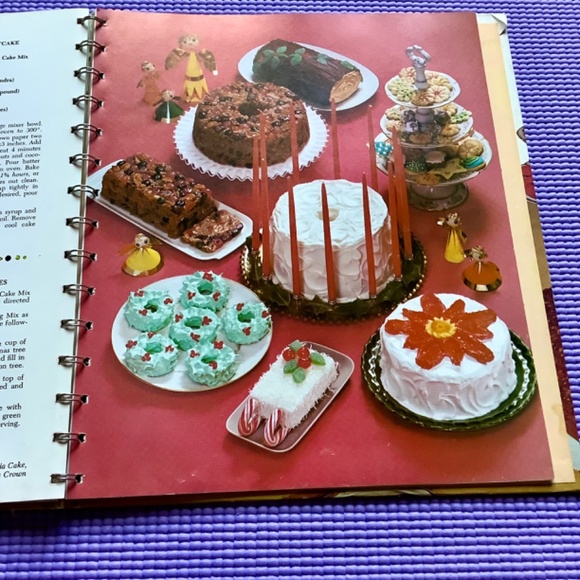 Vintage 1966 BETTY CROCKER’S CAKE and FROSTING MIX COOKBOOK - Picture 5 of 9